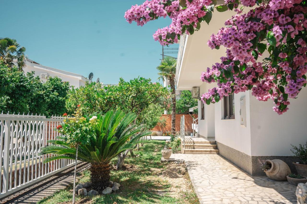 Vila Adriatik Ulcinj Exteriér fotografie